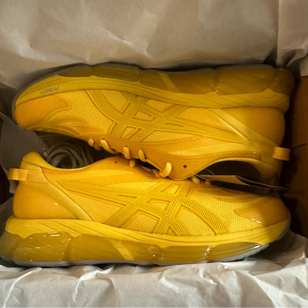 Size 10.5 Asics x CP Company Gel-Quantum 360 VIII Mission Yellow 🟡